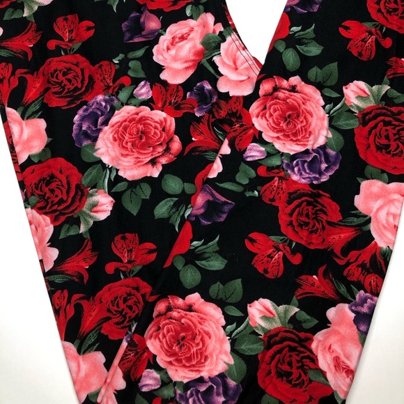 Pants - NWT Floral Leggings